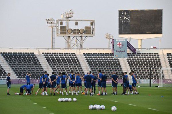 上轮英联杯，切尔西在主场2-0轻取布莱克本，球队顺利晋级本轮。